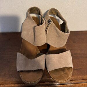 Neutral Suede Toms Heeled Sandals Women's Size 11